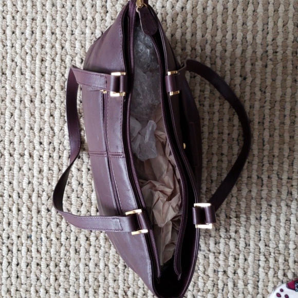 Purses - Picture 8 of 8